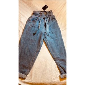 Can’t Tie Me Down High Rise Mom Jeans -Light wash